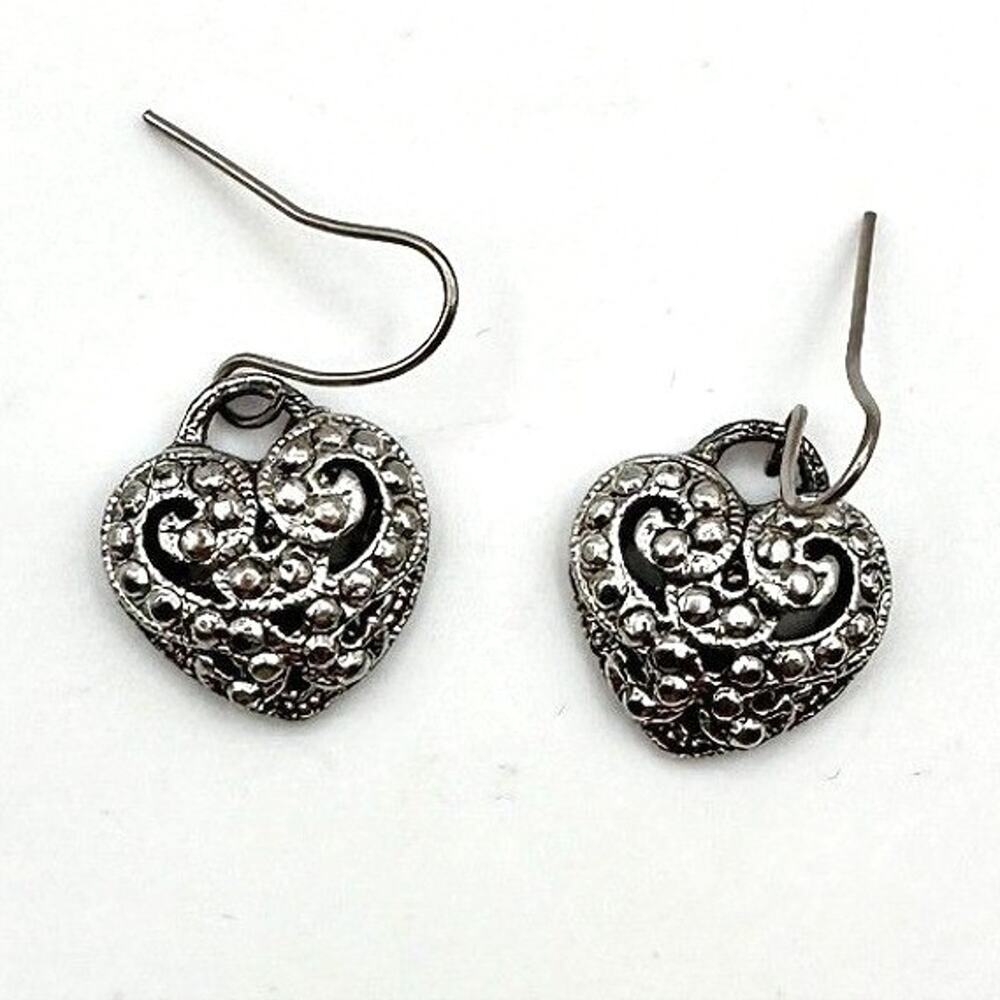 Vintage 90s Silver Tone Filigree Puffy Heart Dangle Hook Earrings Boho Fashion